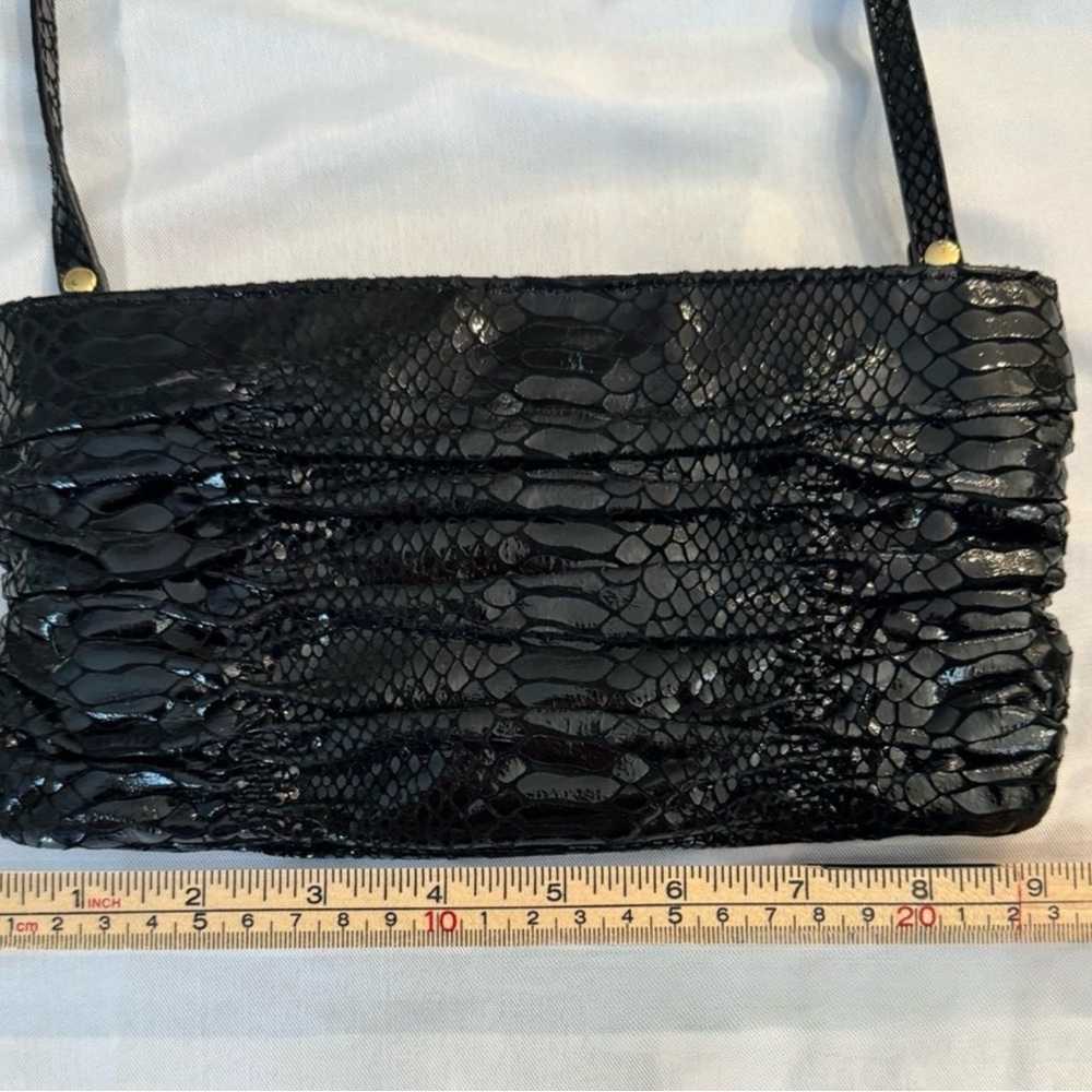 Michael Kors Black Snake Embossed
Shoulder Bag - Picture 5 of 7